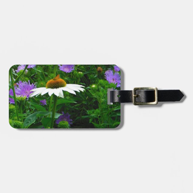 Vitkolv, lila blommor och mjölet bagagebricka (Horisontell Framsida)