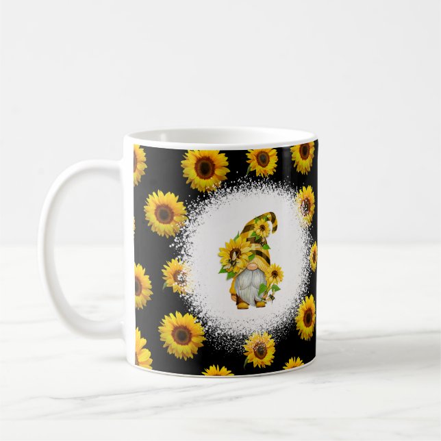 Vitmatiska gnomer med solblommor kaffemugg (Vänster)
