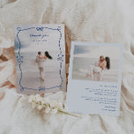 Vitmisk blåfoto Bröllop Tack Kort<br><div class="desc">Whimsical Blue Illustrated Ram,  2 foto bröllop tack vare ditt kort. Funktioner,  hand plockade ram med bögar och inslag,  malltext linjer för ditt meddelande om namn och personlig på ljusblå bakgrund i färg. Typsnitt och det illustrerade ram färg kan anpassas.</div>