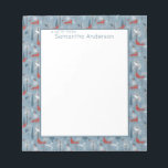 Vitmiskt småskog Foxes Bird Nordic Mönster Anteckningsblock<br><div class="desc">Den moderna nordiska nordiska stil-mönster på vintern med målade vedskogar och vinterfåglar: snö uggla och tjurar,  i neutralt av blått,  rött och vitt,  med mörk grått träd och grenar.</div>