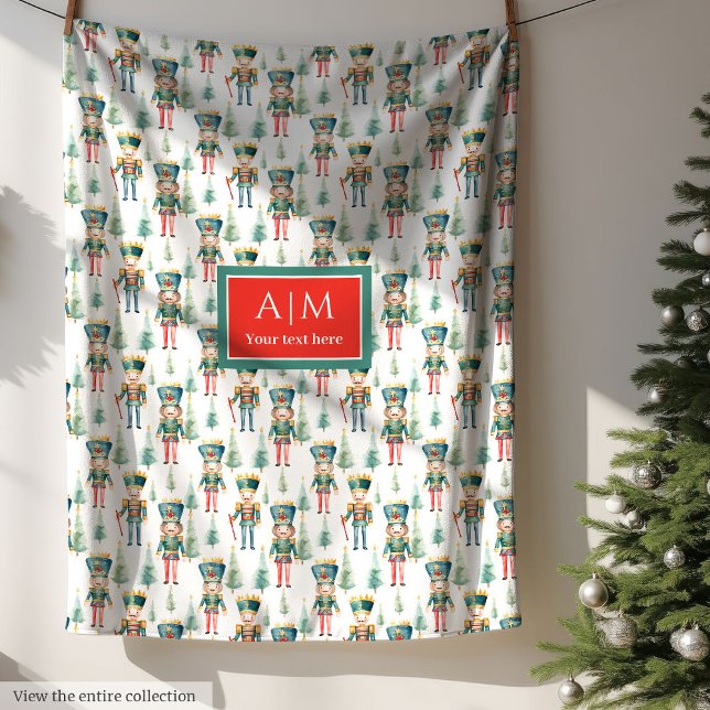 Vitmiskt vattenfärgat nötkracker i monogramform, p fleecefilt (Whimsical watercolor nutcracker monogram gift wrap Fleece Blanket)