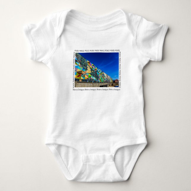 Vitryssland Minsk Arkitektur T Shirt (Framsida)