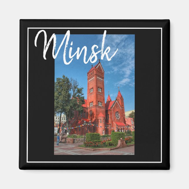 Vitrysslands arkitektur Minsk, Röda kyrkans magnet (Framsidan)