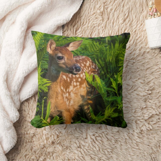 Vitstjärtad Hjort Fawn | Minnesota Kudde (Filt)