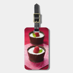Vitt chokladmunstycke dessert bagagebricka