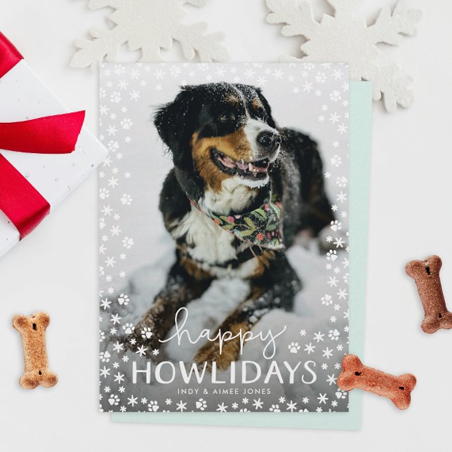 Vitt fotkort för Djurälskarn Lycklig Howlidays Hel Julkort (snowflakes and paw prints happy howlidays pet parent Christmas holiday photo cards)