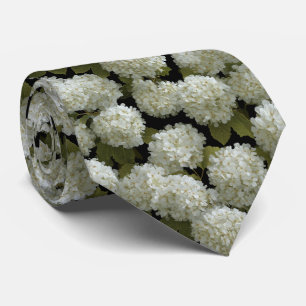Vitt Hydrangea Blommotiv på Svart Slips