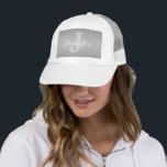 Vitt kursivt och Grått-monogram | Redigerbar Färg Keps<br><div class="desc">Snyggten tittar monogramdesign,  anpassar som du vill.</div>