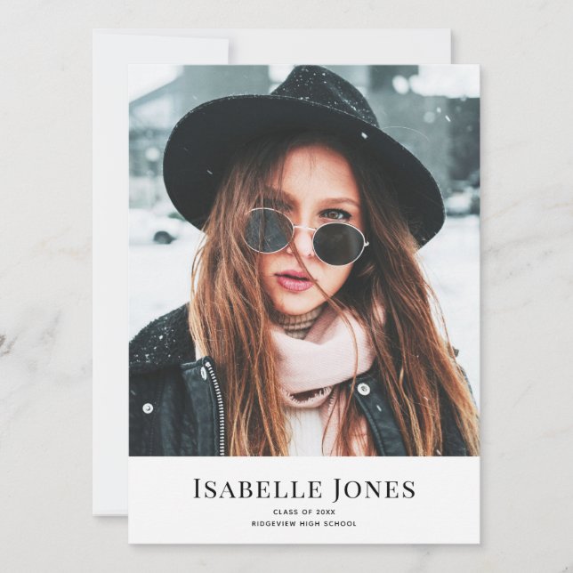 Vitt minimalistiskt foto Studenten (Framsida)