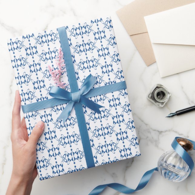 Vitt och blått dekorerat dekogeometri presentpapper (Gifting)