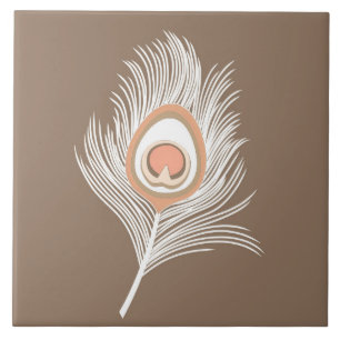 Vitt och persiko- och peacock Feather på Taupe Ta Kakelplatta