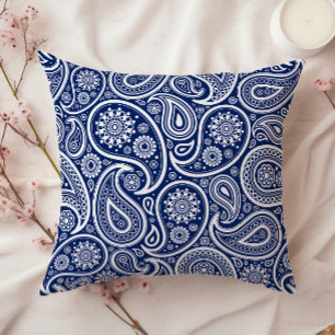 Vitt på blå vintage paisley-mönster kudde