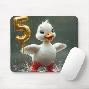 Vitt stickande i en regn vagga med #5 musmatta