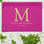 Viva Magenta Solid Färg Guld Monogram Family Namn Kökshandduk<br><div class="desc">Ladda upp anpassningsbar Lägg till Eleganten Foto eller Logotyp Text Modern Cute Monogram Kitchen & Dining / Bord & Kitchen Linens/ Original Family Namn-mall Guld Monogram Viva Magenta Solid Färg Kitchen Towel.</div>