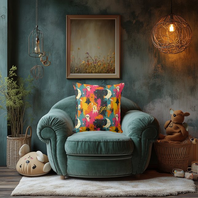 Vivid Haunts Halloween Pillow med färgad Spöken Kudde (Skapare uppladdad)