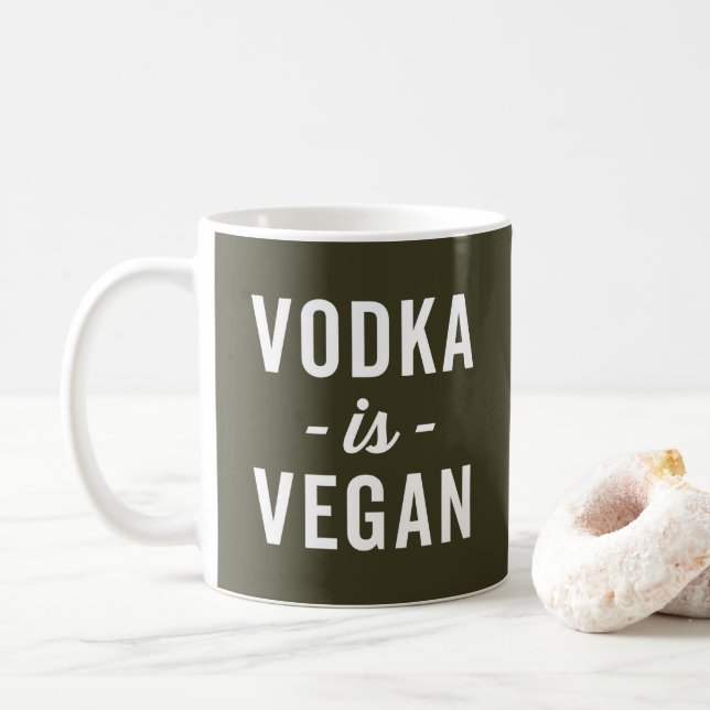 Vodka är det roliga citationstecknet för veganen kaffemugg (Med munk)