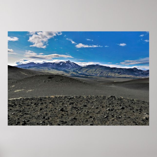 Volcanic Desert Poster (Framsidan)
