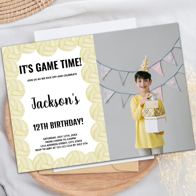 Volleyball Birthday-inbjudan med foto Inbjudningar (Volleyball Birthday Invitations with photo)