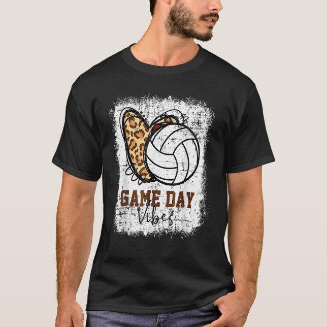 Volleyball Game Day Vibes Volleyball Mom Leopard B T Shirt (Framsida)