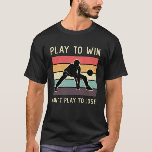 Volleyball Player spelar för att vinna och leker i T Shirt
