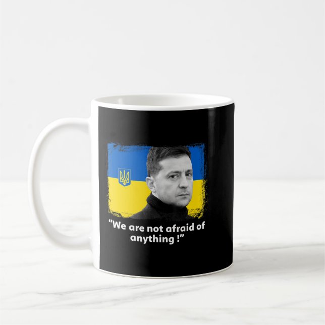 Volodymyr Zelensky I står på Ukrainas fredliga Kär Kaffemugg (Vänster)