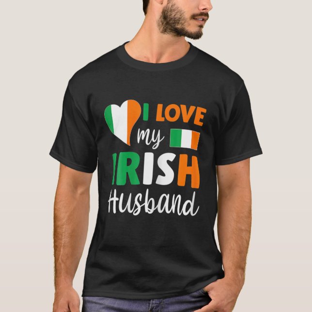 Vomens I Kärlek Min irländska Make Irish Flagga Va T Shirt (Framsida)