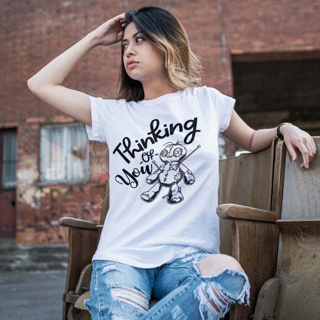 Voodoo Doll | Du tänker på Halloween T-Shirt (Skapare uppladdad)