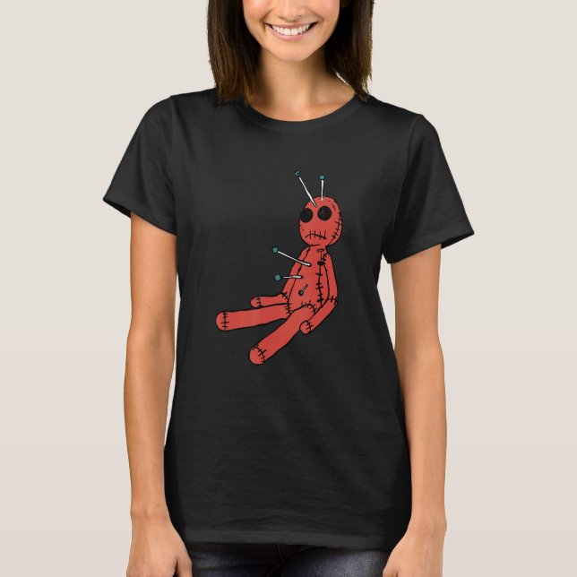 Voodoo Doll med Stift Halloween-design T Shirt (Framsida)