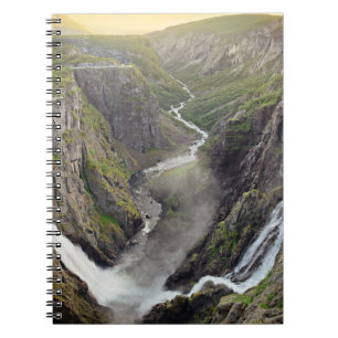 Voringsfossen vattenfall i norgeanteckningsbok anteckningsbok