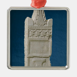 Votive stele med en triangulär pediment julgransprydnad metall