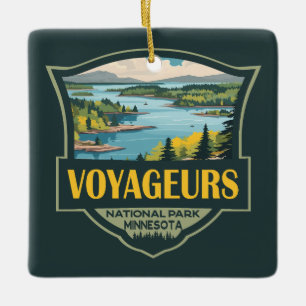 Voyageurs nationalpark Illustration Retro Badge Julgransprydnad Keramik