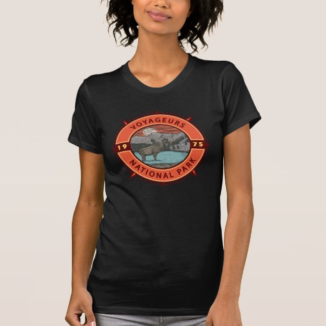Voyageurs nationalpark Moose Retro Compass Emblem T Shirt (Framsida)