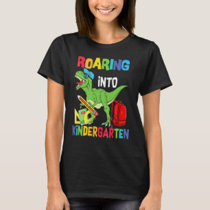 Vrålande in i förskolan Rex Dinosaur Tillbaka till T Shirt