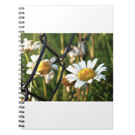 Vrede achter het hek. In bloemen illustratief. Anteckningsbok