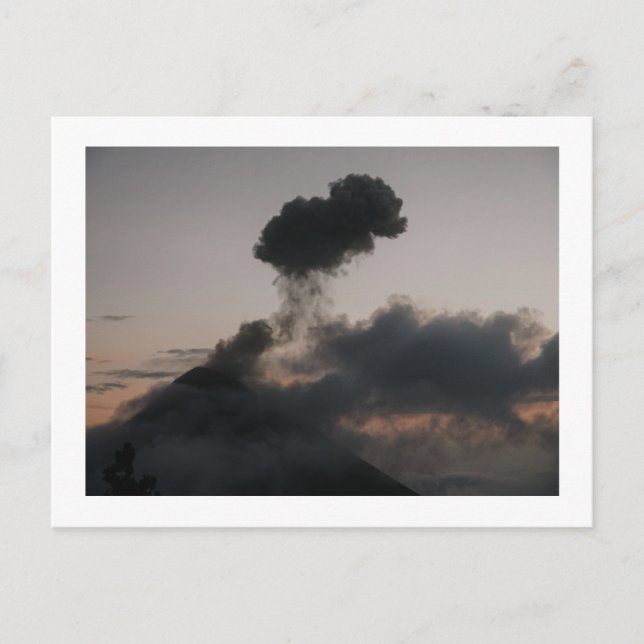 Vulkan Fuego in Guatemala Helg Vykort (Framsida)