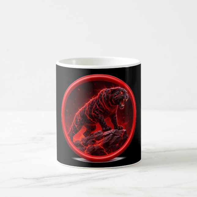 Vulkanisk svart panter på glödande sten kaffemugg (Center)