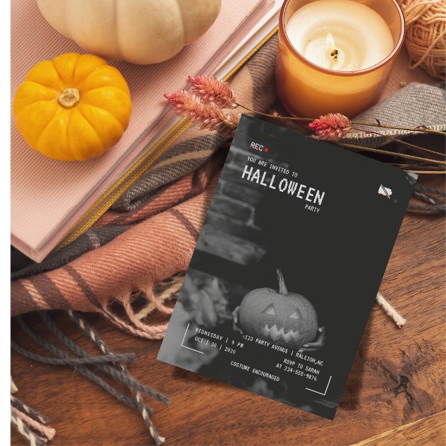 Vuxen Camera Recording Caught Ghost Halloween Inbjudningar (Skapare uppladdad)