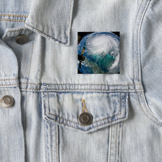 Vy om orkanen Dorian. Knapp (In Situ)