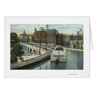 Vy över Canal Boats som går över vattendukten Hälsningskort