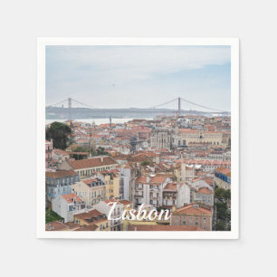 Vy över den gamla staden Lissabon och 25 april Bry Pappersservett