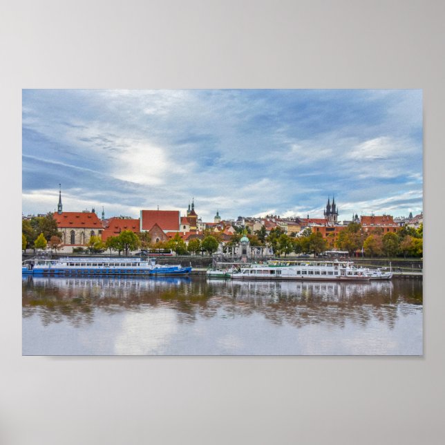 Vy över den gamla staden Prag från Vltava-floden Poster (Framsidan)