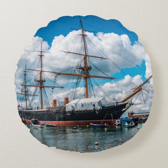 Vy över en historisk Victorian-pansrad fregatt fla Rund Kudde (Framsidan)