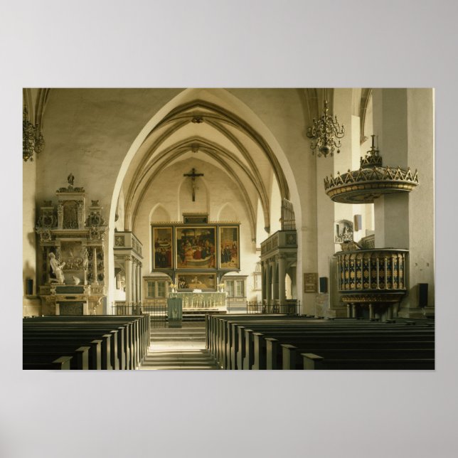 Vy över insida i kyrkan med poster (Framsidan)
