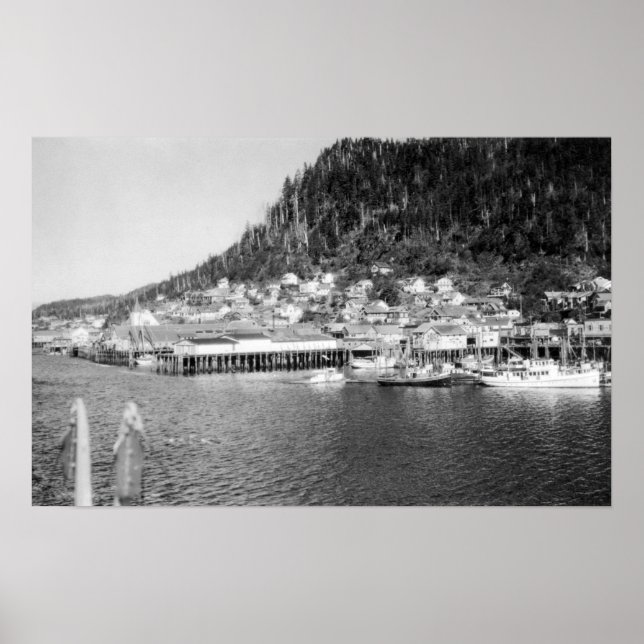 Vy över Ketchikan, Alaska Waterfront Photograph Poster (Framsidan)