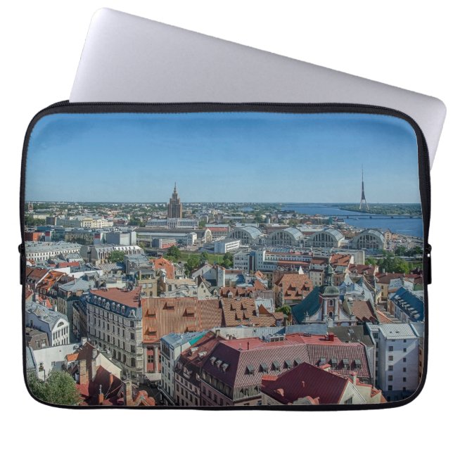 Vy över Riga-staden Laptop Fodral (Framsidan)