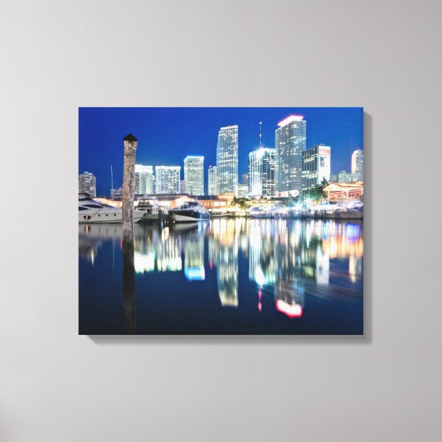 Vy över skylten med reflektion i vatten, Miami Canvastryck (Framsida)