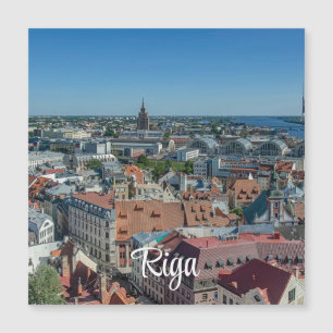 Vy över staden Riga från Magnet