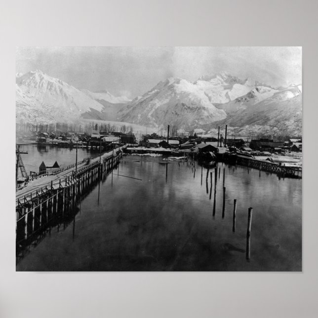 Vy över vattenfront i Valdez, Alaska-foto Poster (Framsidan)