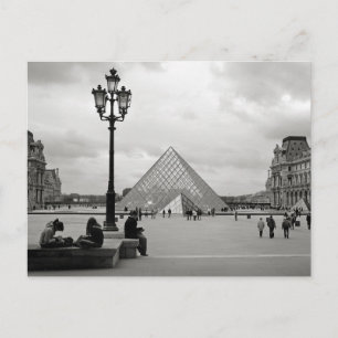 Vykort för Louvre Glass Pyramid