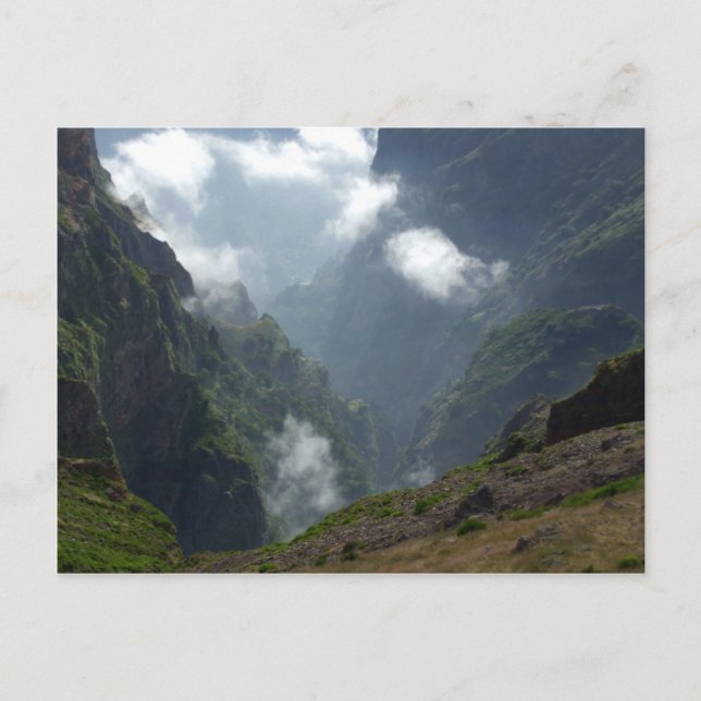 Vykort med moln och berg (Framsida)